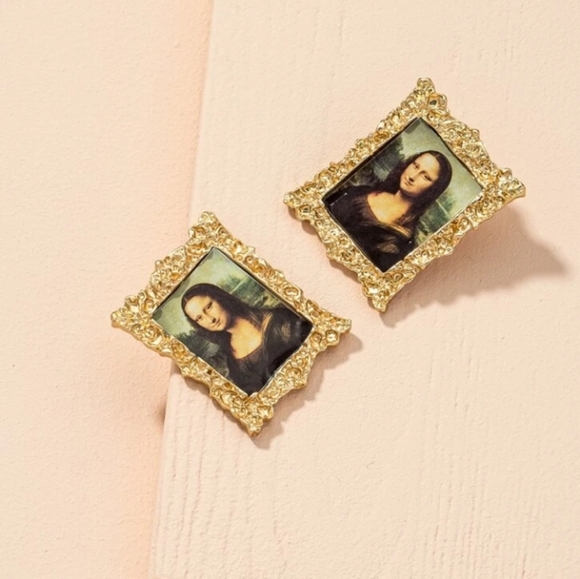 Mona Lisa Earrings. - Picture 2 of 2